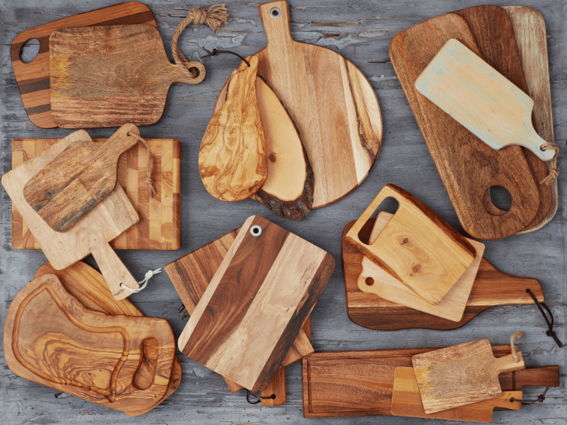 2. So Sánh Giá Thành và Chất Lượng Của Các Loại Thớt (Price and Quality Comparison of Cutting Boards):