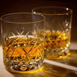 Ly pha lê uống whisky Là Gì?