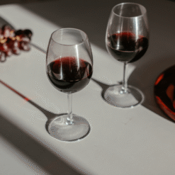 Ly rượu vang (Wine Glasses)