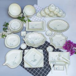 Bộ Bát Đĩa Bát Tràng Men Kem: Tinh Hoa Gốm Sứ Hiện Đại Cho Nhà Hàng