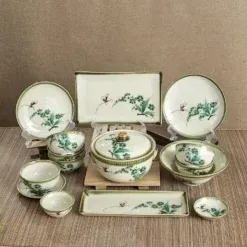 Bộ Bát Đĩa Bát Tràng Men Khử: Giải Pháp An Toàn, Nâng Tầm Nhà Hàng Việt