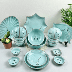 Bí Quyết Sắp Xếp Bộ Bát Đĩa Bát Tràng Men Lam Hiệu Quả