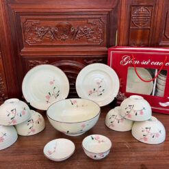 Đóng Gói Quà Tặng Chuyên Nghiệp và Trình Bày Hộp Quà Bộ Bát Đĩa Bát Tràng