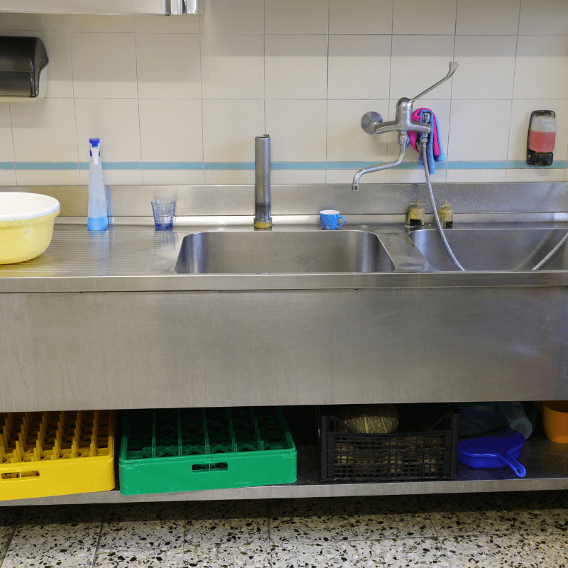 Giải Mã Bồn Rửa Inox: Vật Liệu, Cấu Hình, Kích Thước Và Đặc Điểm Chuyên Dụng