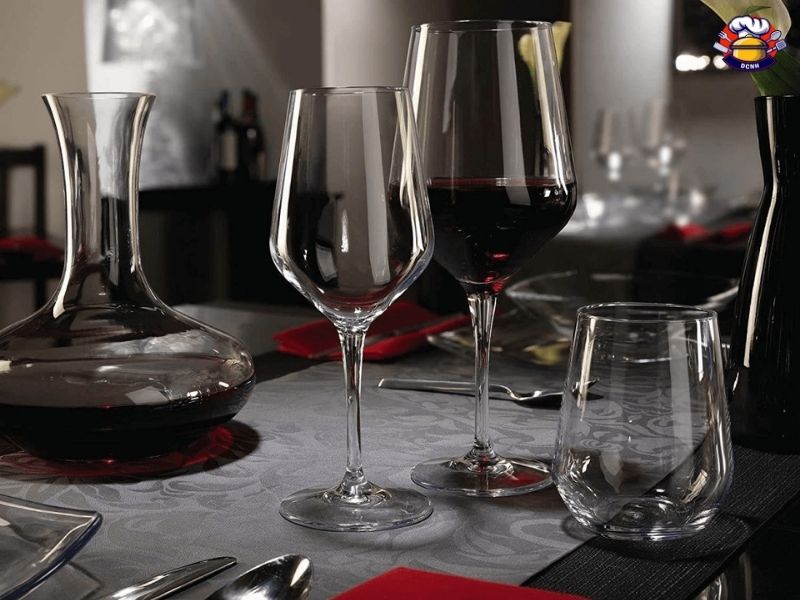 Tiêu chí chọn ly thủy tinh cho nhà hàng, khách sạn là gì