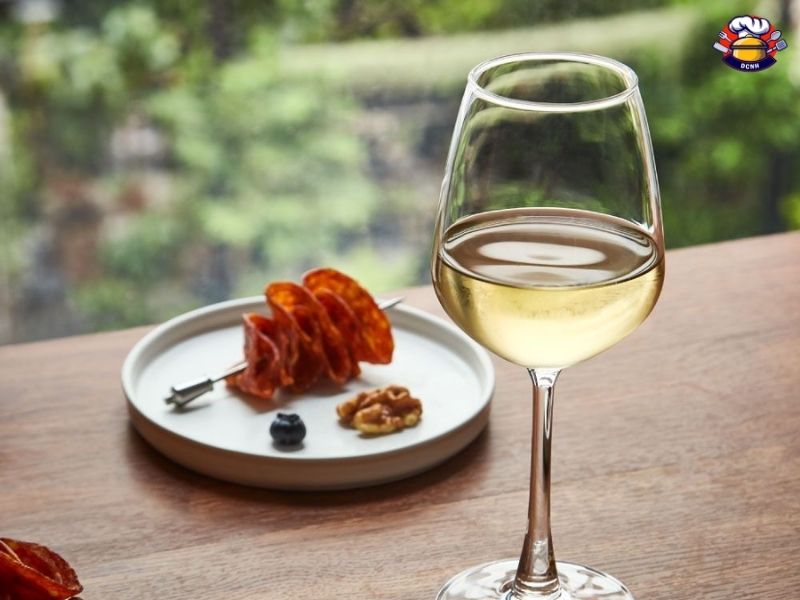 Vì sao nhà hàng, khách sạn nên chọn ly vang trắng Ocean