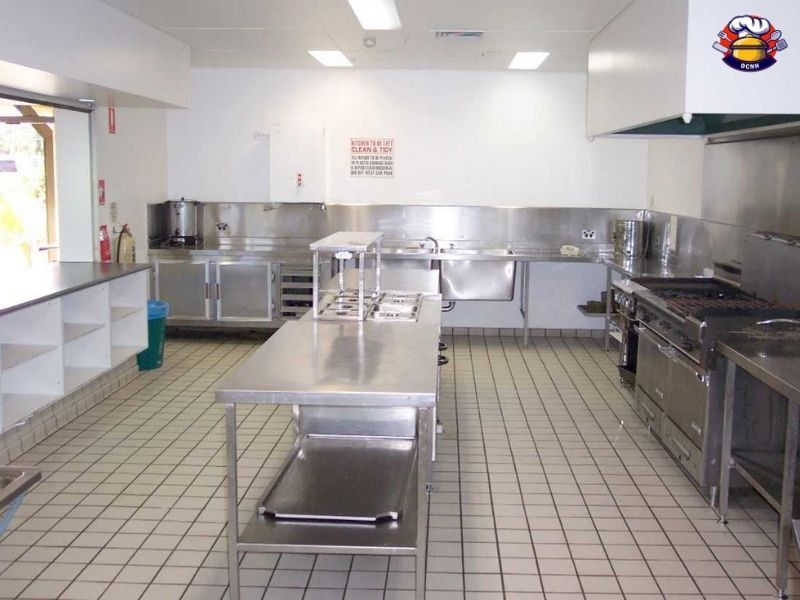 Dụng cụ bếp nhà hàng inox gồm những gì